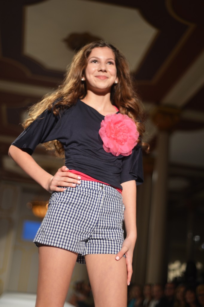 isabella-rose-the-11-year-old-designer-keep-austin-stylish